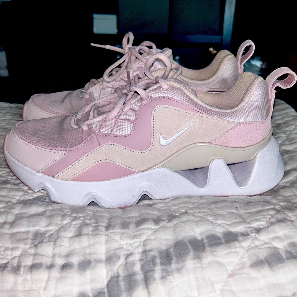 Nike sneakers. Worn 2x. No box